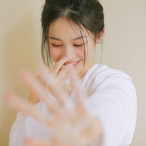 李纪周狂玩杨钰莹
